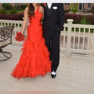 JOVANI - Prom Dress, Size 0, Fits up to Size 4